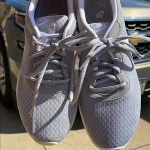 Size 8 woman grey Nike shoes